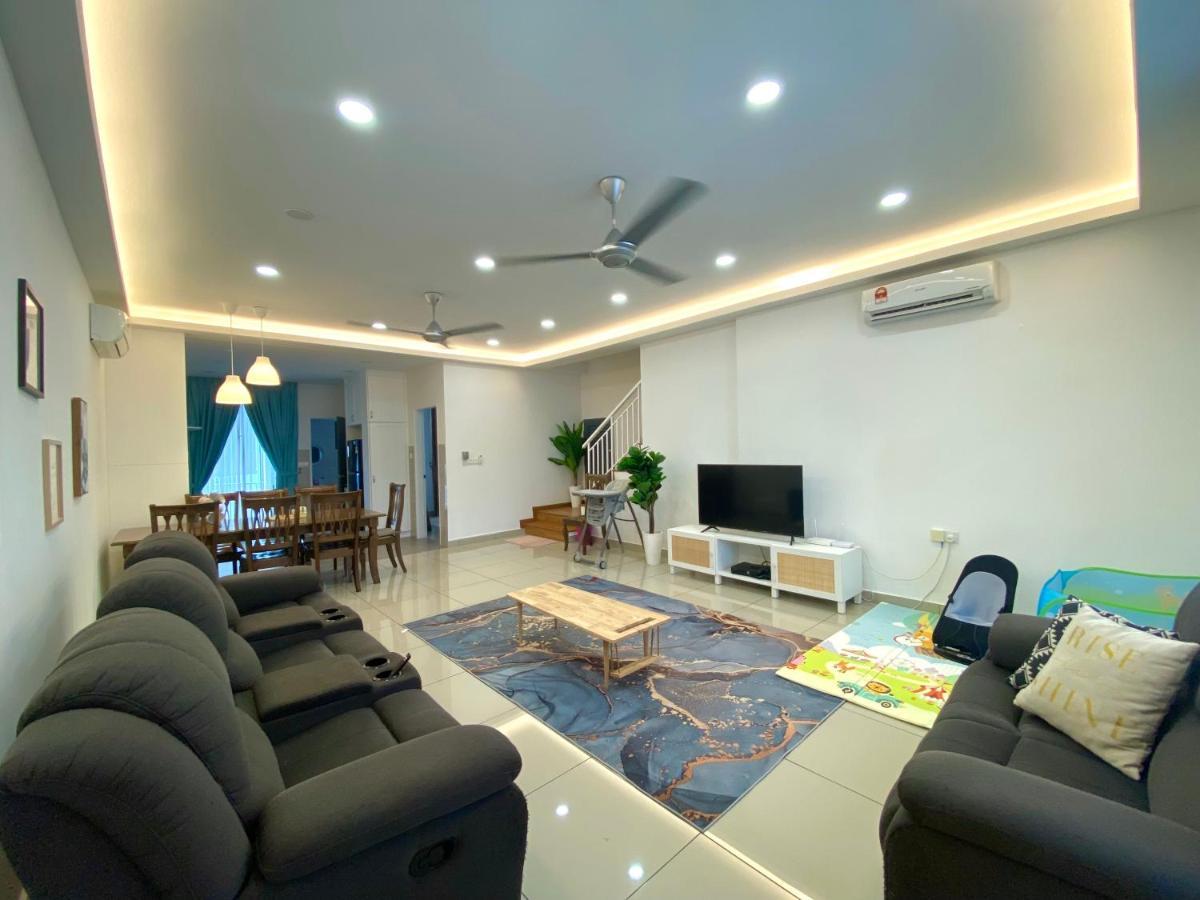 Little Boo @ Kota Warisan Apartment *